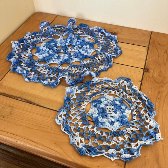 Blue Delft Lace Doily Vintage Hand Crochet Centerpiece Doilies Set of 2 - Picture 4 of 4